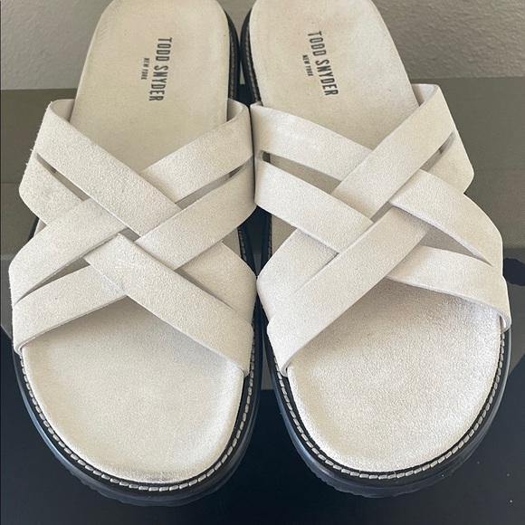 ☀️ Todd Snyder Cream Suede Multi Cross Sandals